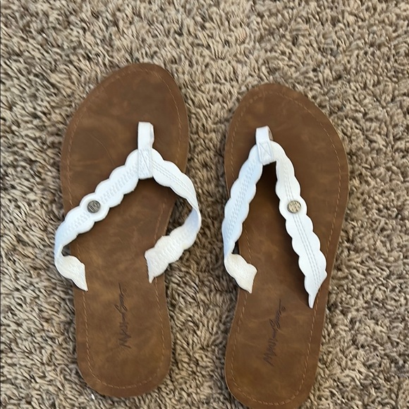 Maui and Sons White and Brown Sandals with Braided Straps - Picture 1 of 1